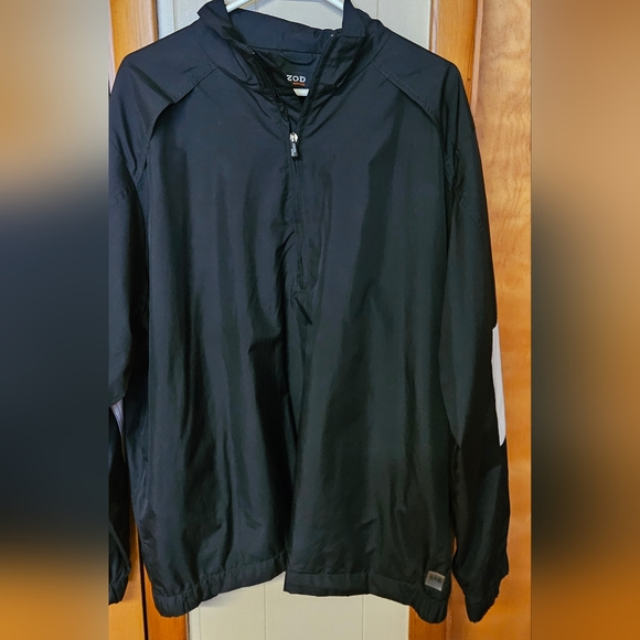 Black Windbreaker Jacket for All-Weather Protection - Picture 1 of 5